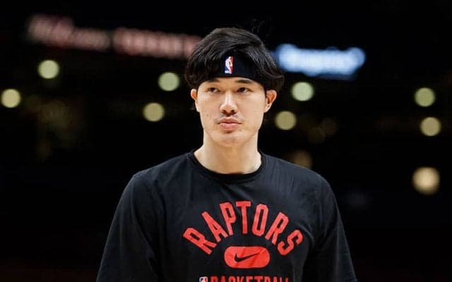 渡邊雄太がタレントの久慈暁子さんと入籍「楽しい時間を積み重ねていけたら」