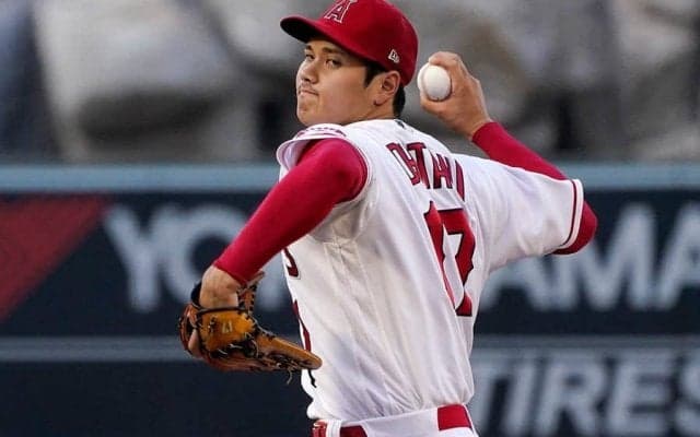 【MLB】大谷翔平、相手選手をベンチへ“誘導”　ほっこりシーンに米放送局は爆笑