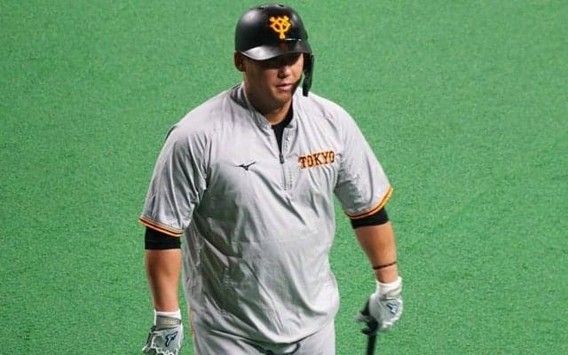 中田翔、杉谷の“粋な演出”は「気づかず」　古巣に恩返し弾…お立ち台で神妙な表情