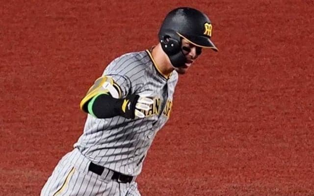 超速被弾に「投手泣きそうやん」　解説ドン引き…佐藤輝明の「全く打球追えなかった」