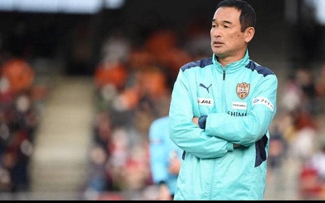 清水が平岡宏章監督と契約解除！　今季折り返し迫るも16位…「志半ばでこのチームを離れることに」