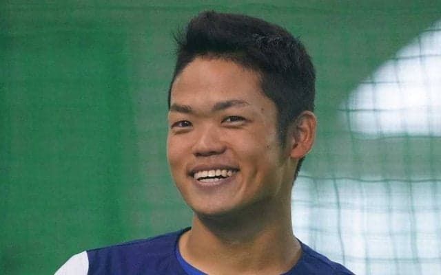 私服に“ドアラ耳”の根尾昂が「ほんとカワイイ」　大照れ“指ハート”にファンメロメロ