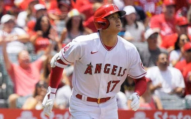 大谷翔平は「もっと前に来て」　エンゼルスナイン、オシャレ私服でNY大移動に米反響