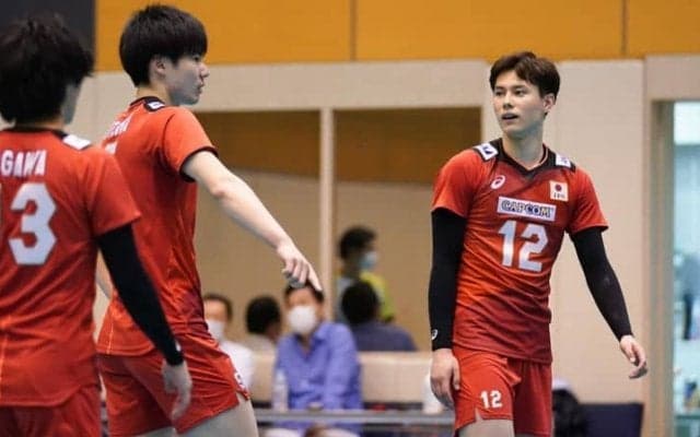 バレー・髙橋藍「リベロで学べることも多い」海外で葛藤の末に遂げた進化。自ら背負う代表での責任