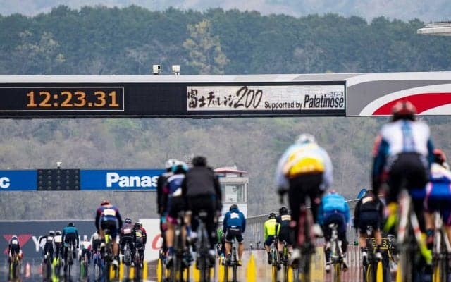 1300名が走った！富士チャレンジ200