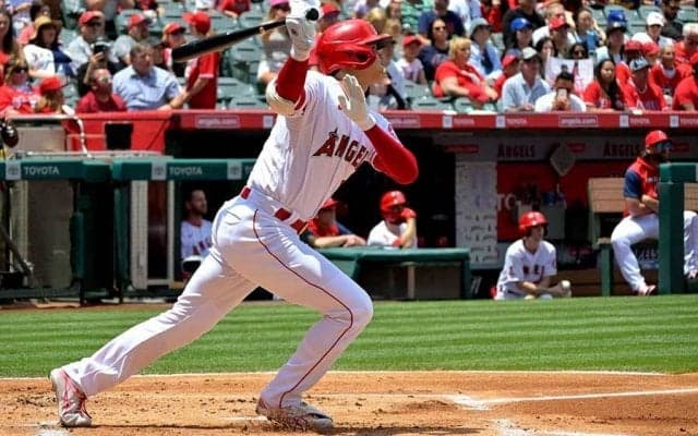 大谷翔平、豪快ソロで後輩と見せた「大谷スタイル」が米放送席でも話題「お気に入り」