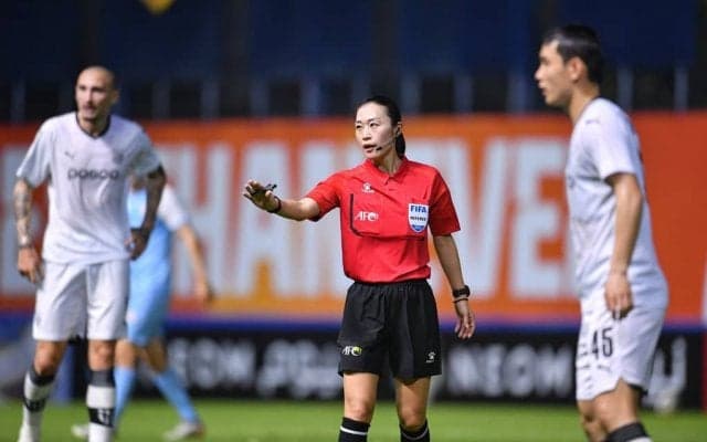 選手時代から見えていた「カタールW杯参加」山下良美主審の才能【サッカーと女性審判員の未来】(1)