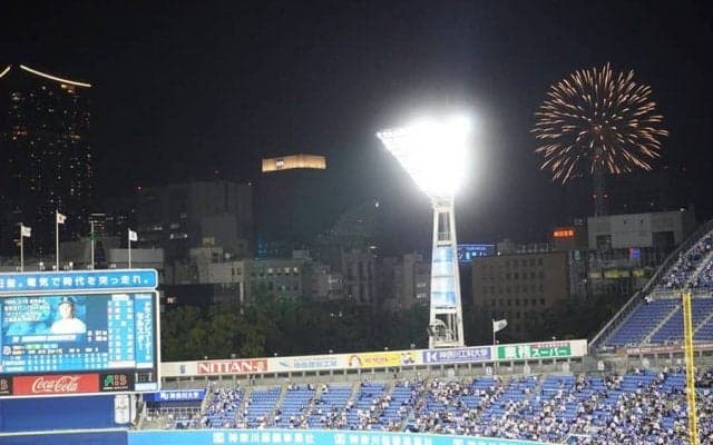 DeNA浜口、花火とともに降板!?　「開港記念日」で右翼後方に…無傷交流戦で踏ん張れず