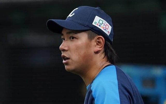 本塁生還許さぬ高速送球が「神すぎ!!」　“捕ってすぐ”の爆肩が「完璧やん」