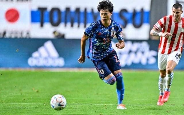 日本代表「鷺沼兄弟が“かわいすぎる横並び”」三笘薫と田中碧、パラグアイ後のピッチ横に「尊い」の声が続出