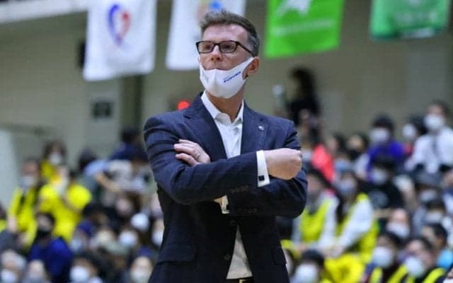 西宮がマティアス・フィッシャーHCの退任を発表「ともに戦った3シーズンは楽しい経験だった」