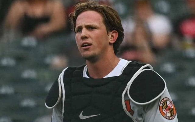 【MLB】「彼相手に走っちゃダメ」　二塁に突き刺した“超低空キャノン”が「何という弾丸」