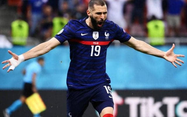 誰もベンゼマを止められない！UNLでも鮮やかタッチの芸術ゴール「別次元」「バロンドールだよ」