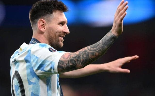 メッシは家族が恋しい? 「君がいないと寂しい」発言に妻のロクソさん「私たちも！」