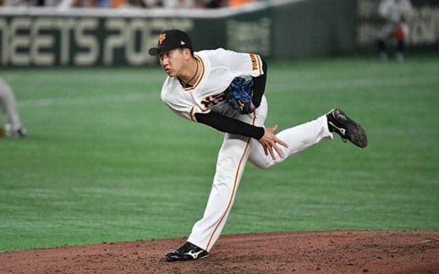 バット出すのが精一杯「初見じゃ絶対打てない」　突き刺す“剛球”が「バケモン」