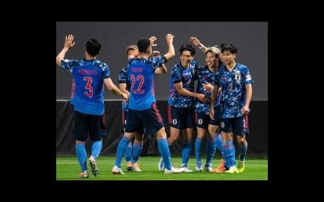 サッカー日本代表の攻撃データに劇的変化。パラグアイ戦でくさびの縦パスや連動性のパスはゼロ。有効だったのは？