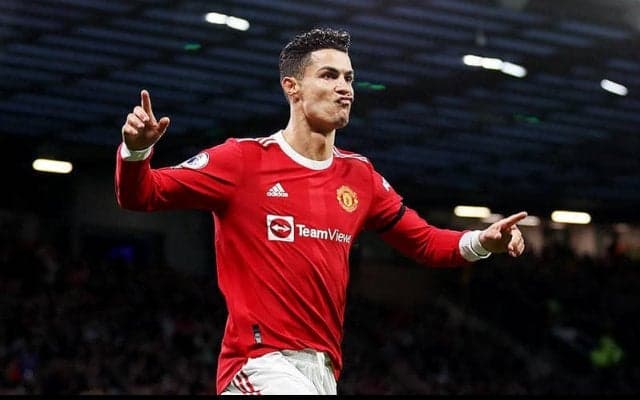 C・ロナウドが復帰1年目からサー・マット・バズビー年間最優秀選手賞に！　史上最多タイの4度目