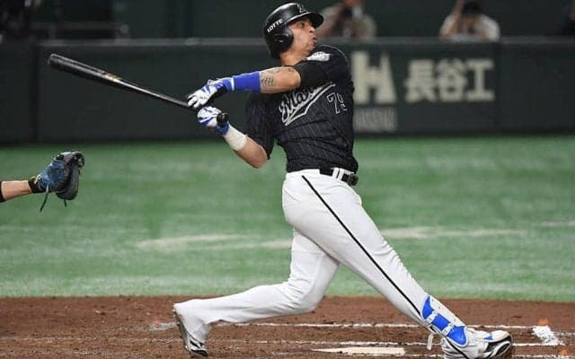 「それ普通打てねぇだろ」　低めカチ上げ“超速ミサイル弾”が「えぐいわこれ」