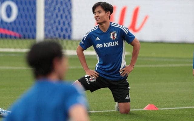 久保建英21歳の誕生日を日本代表メンバーも祝福、負傷の同世代・菅原は「一発芸する前に離脱してごめん」