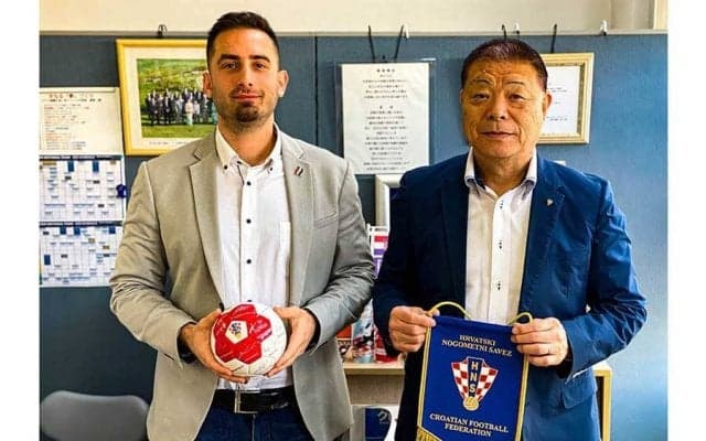 十日町とクロアチア、日韓W杯から20年続く友情　選手も感動した市民数千人の見送り