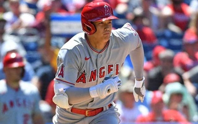 大谷翔平にフィリーズ守備陣が取った作戦　米実況席も思わず吹き出す「かなり極端だ」