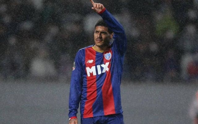 ネイマールに「息子の面倒見てくれてありがとう！」FC東京のレアンドロが日本戦前のブラジル代表に顔を出す