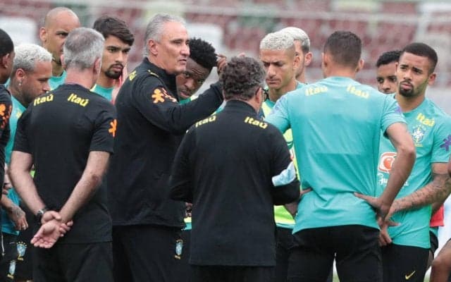 ブラジルは新布陣を試す？ ネイマールは中央でパケタと並べて起用か