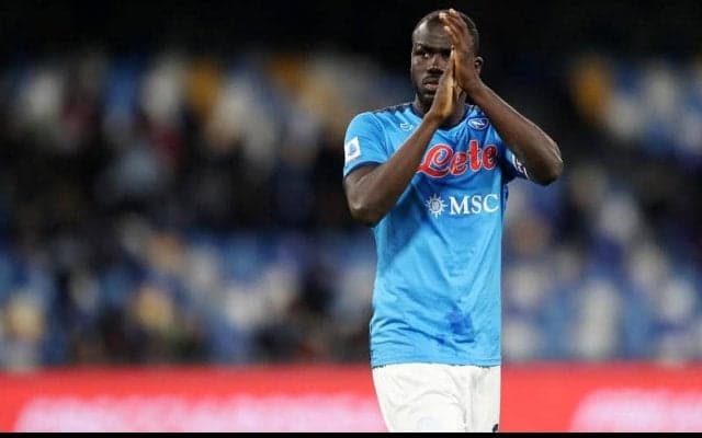 クリバリに関心示すユベントス、トルコ代表DFを含めたオファーをナポリに提示か