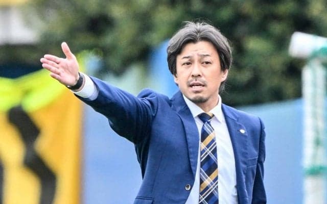 【J2「3強足踏み」】6試合ぶりの黒星で「首位陥落」の仙台、「J1昇格」のため--敗戦後、原崎監督が「選手に語ったこと」(1)