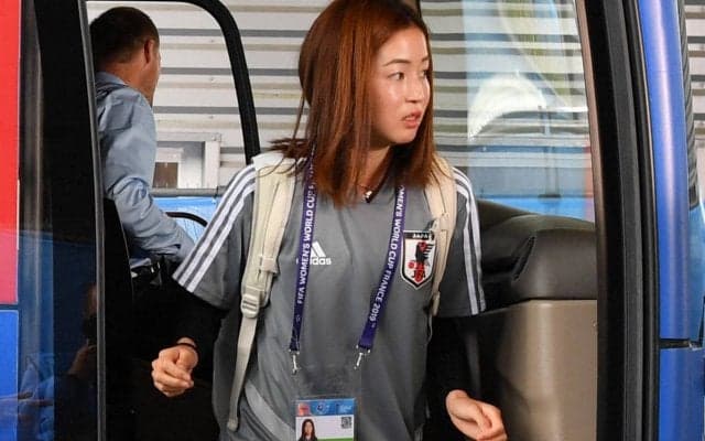 ベレーザのなでしこDF清水梨紗が癒しの一枚公開、子供抱く姿に「おいっこくん、笑顔が堪らない」