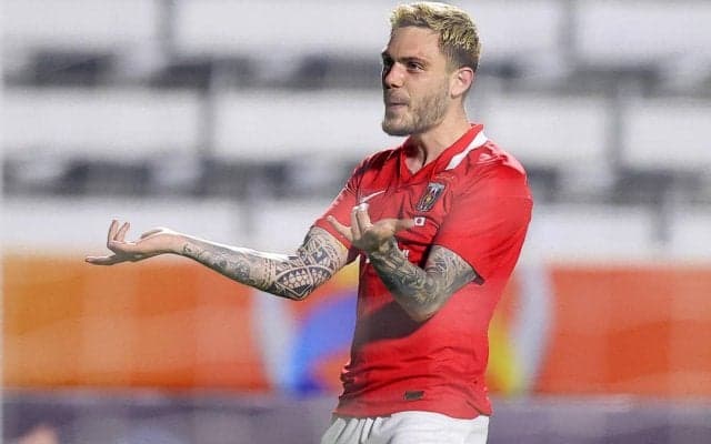 浦和のスウェーデン人MFモーベルグは新宿の“路地裏”に注目？ディープな“飲み屋街”に熱視線