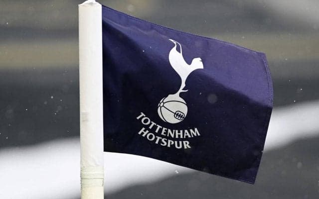 トッテナムが伝統の白×紺の来季ユニフォームを発表！ソン・フンミンの“母国”韓国でお披露目予定