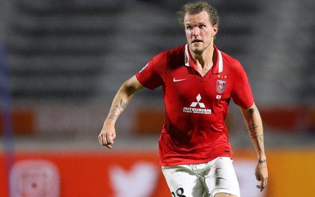 「日本が大好き」浦和DFショルツが“浴衣姿”で“お刺身”を楽しむ！「充電完了」