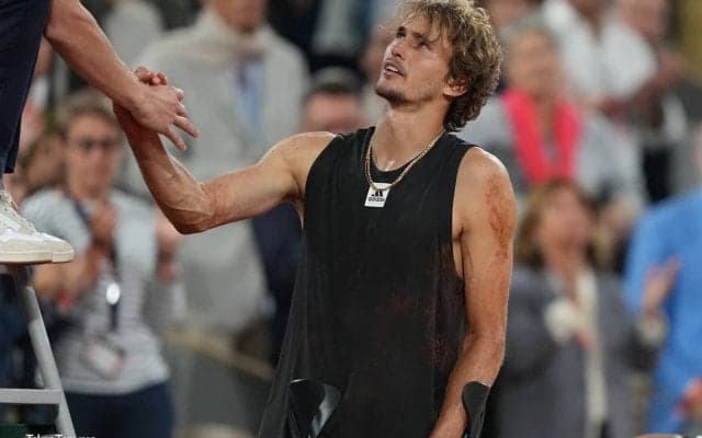 ズベレフが手術決定と報告、再検査で靭帯3本の断裂が判明「今まで以上に強くなれるように頑張ります」