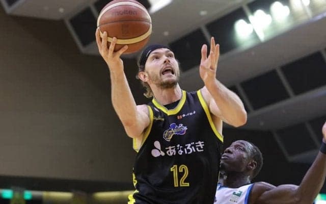 香川がオーストラリア代表のアンガス・ブラントら3選手との契約継続を発表