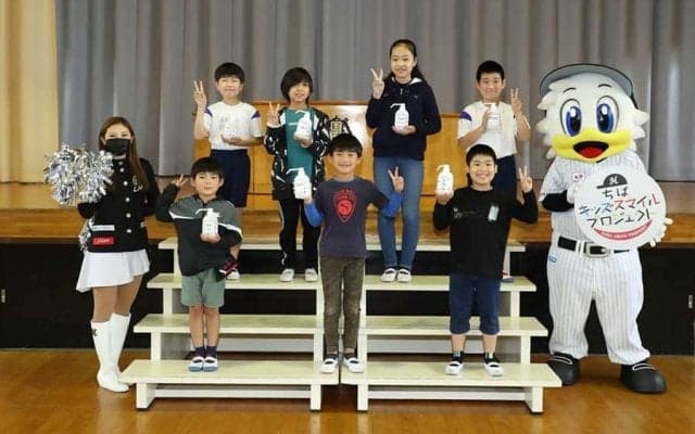 ロッテ、市原市内62校の小中学校にアルコール除菌剤寄贈　千葉の他自治体でも展開予定