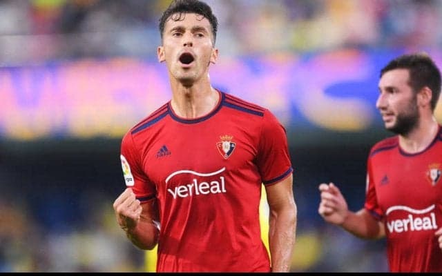 オサスナ、大型MFルーカス・トロとの契約を2027年まで延長