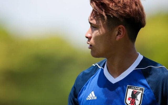 「4000いいね」U-21日本代表・松木玖生が「豪快ワンタッチボレー」を突き刺す!「3発快勝」に導く先制弾