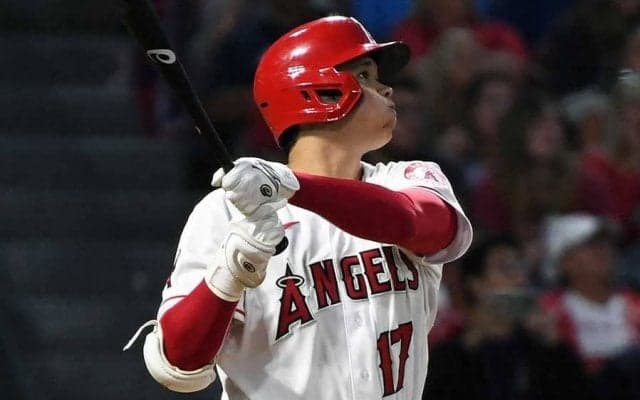 大谷翔平が15連敗阻止！　決勝12号＆4勝目に米メディア絶賛の嵐「レ軍を投打で圧倒」