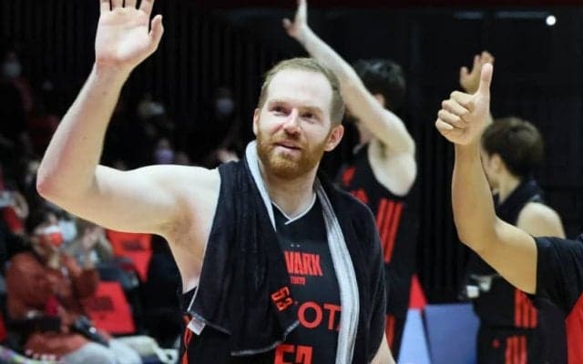 A東京のアレックス・カークが結婚を発表…お相手はバレーボールの元米国代表選手