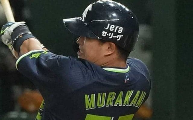 体勢崩されてもスタンドイン！　燕・村上宗隆、2打席連発の逆転グランドスラム