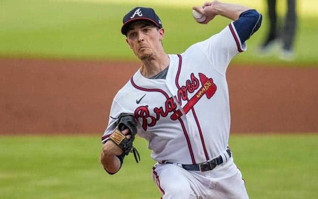 “完璧すぎるけん制”で物議…MLB最多の名手が「完全無欠」「どう見てもボーク」