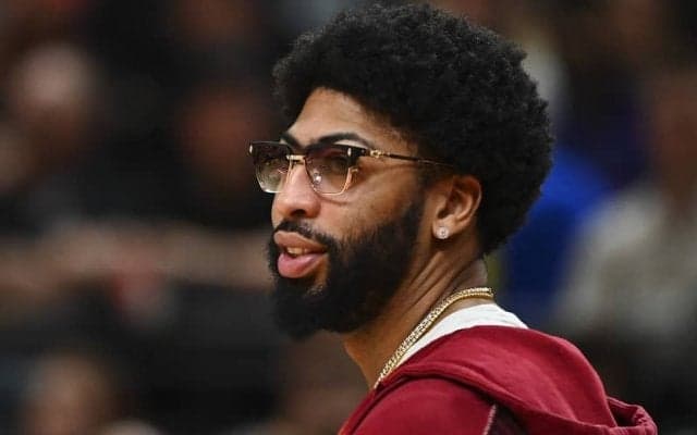 今季もケガに苦しんだアンソニー・デイビスが2か月以上もシュートしていない？