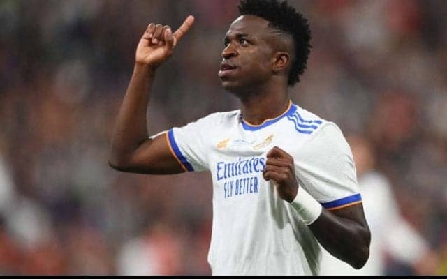 レアルFWヴィニシウスがMLBの名門“ヤンキース”に！？ユニフォーム姿に「似合ってる」と反響もチーム選びにはツッコミの声