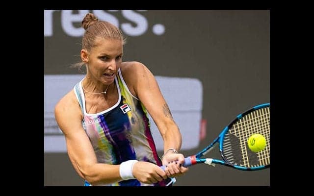 元1位と元全米女王が激突