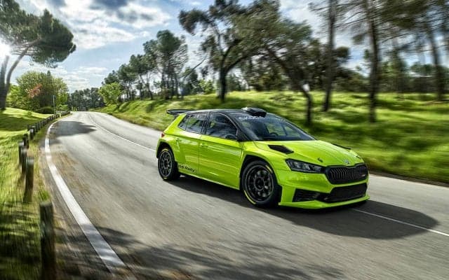 シュコダがファビアRSラリー2を公開、エンジンやプラットフォームを一新