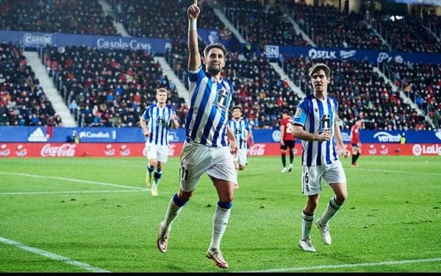 フリーのヤヌザイ、ユナイテッド時代の恩師モイーズと再会も？