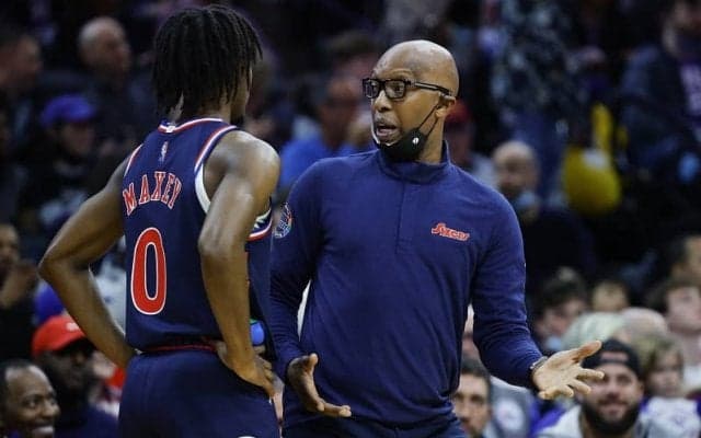 ジャズが新ヘッドコーチ候補としてシクサーズACのサム・カセールと面談へ