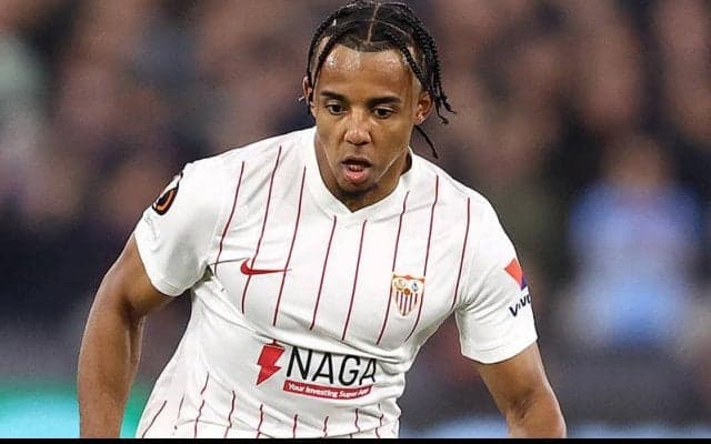 バルサがクンデに高額オファー準備か、チェルシーとの争奪戦に？