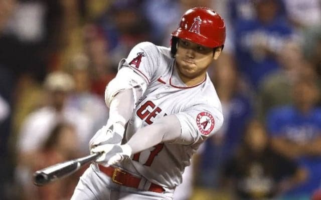 大谷翔平、ラスト２人の崖っぷちでノーノー阻止の３塁打！現地記者・メディアも反応「ショウヘイがブレイク！」